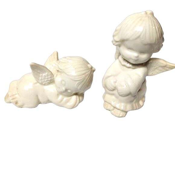 Pair of White Porcelain Angel Cherub Figurines 3.5 Inch - Picture 1 of 4